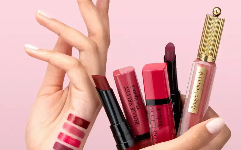Nos conseils maquillage pour bien appliquer le gloss à lèvres