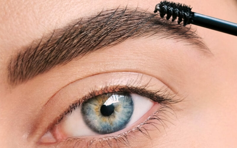 Les erreurs à éviter quand on se maquille les sourcils