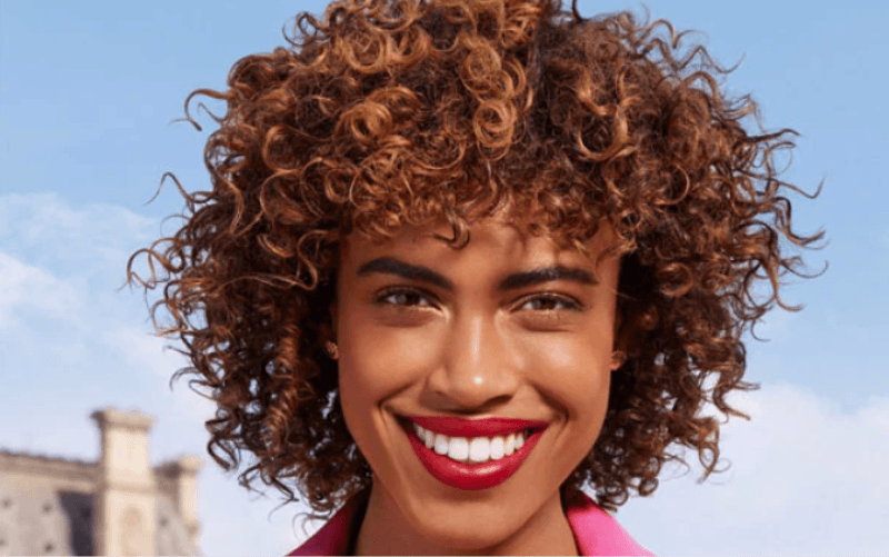 Rougeurs et imperfections : toutes nos astuces pour retrouver un teint parfait